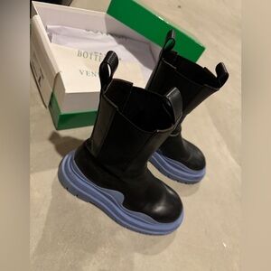 BOTTEGA VENETA BOOTS